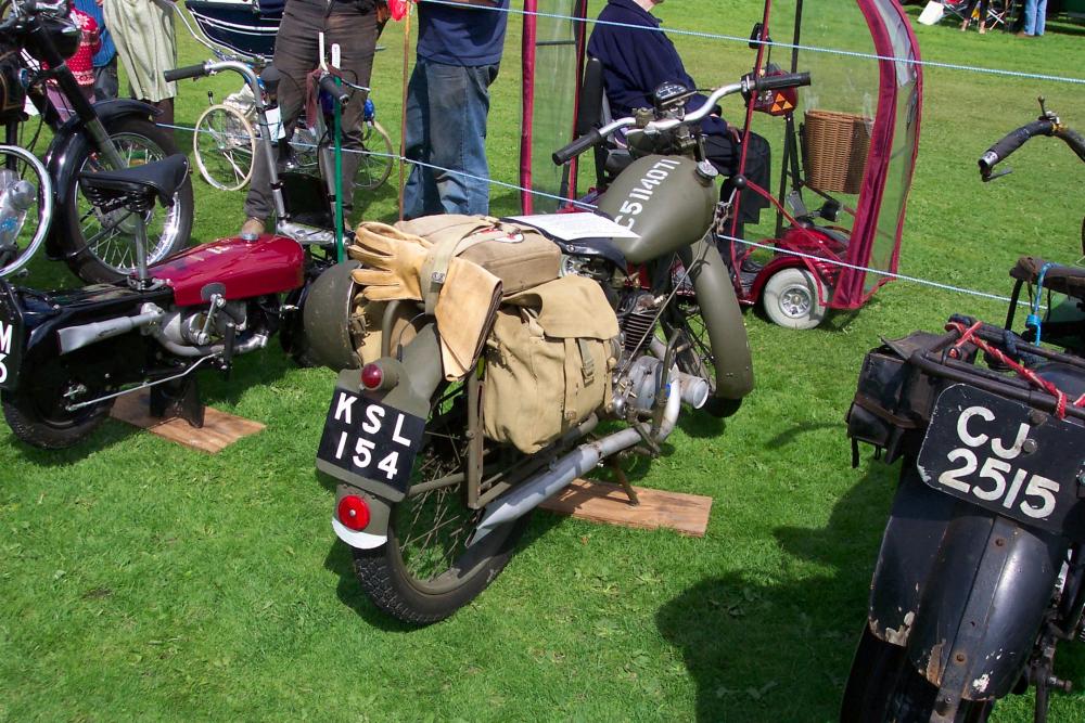 royal-enfield-re125-ksl-154-rear.jpg