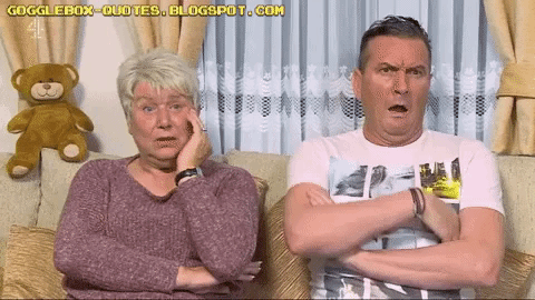 S13E02-Jenny-and-Lee-Sex-Clinic.gif.f22df8a5371da9ce887a731c279c5b95.gif