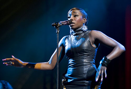 Estelle @ V Festival (Staffordshire) 2008